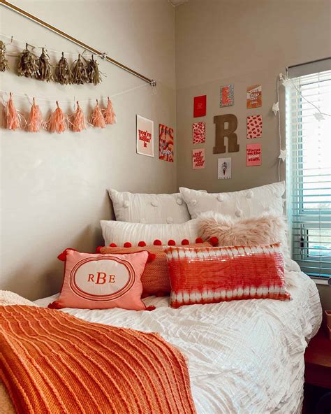 9 Insanely Cute Dorm Room Wall Decor Ideas - The Everyday College Girl