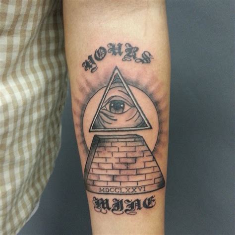 Tattoo Pyramid Eye