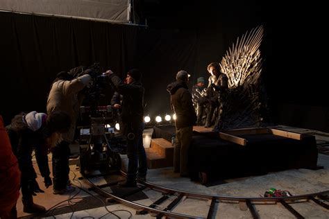 Game of Thrones: 50 Awesome Behind-the-Scenes Photos - Overmental