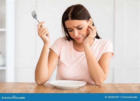 354 Hungry Girl Empty Plate Photos - Free & Royalty-Free Stock Photos from Dreamstime