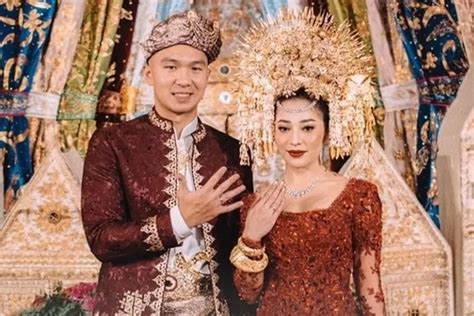 Ini Alasan Nikita Willy Tidak Jadi Pakai Gaun Pengantin Adat lampung - Jawa Pos