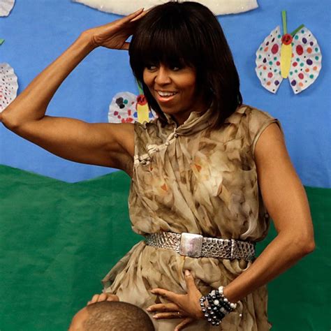 Michelle Obama Dances With Kindergarten Students - E! Online