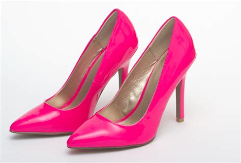 Social Media Mocks Canadian Male Parliament Members Parading Around In Hot Pink Heels ...