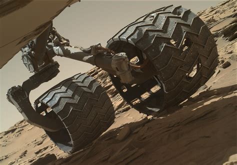 Amazing Mars Rover Curiosity's Latest Photos | Space