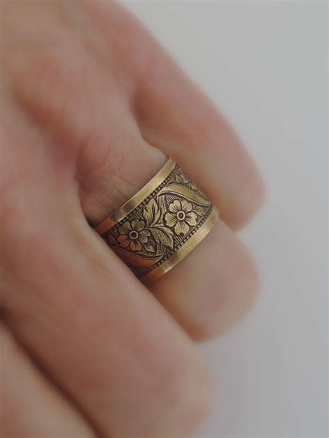 Vintage jewelry vintage ring floral ring brass ring etsy – Artofit