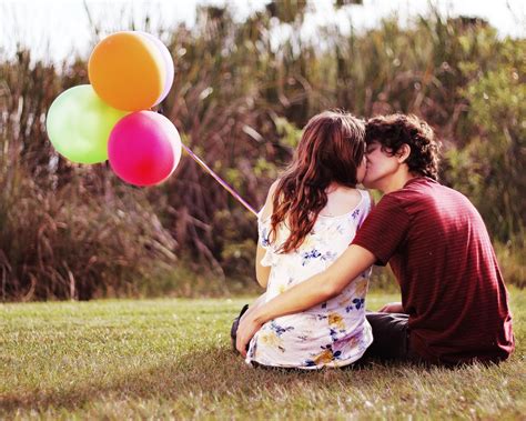 Download Sweet love couple kissing alone - Romantic wallpapers Hd wallpaper or images for your ...