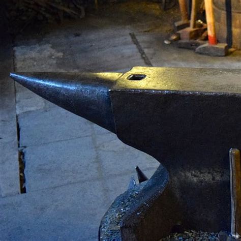 Best Types of Blacksmith Anvils 2020 (Where To Buy An Anvil?) - Working ...