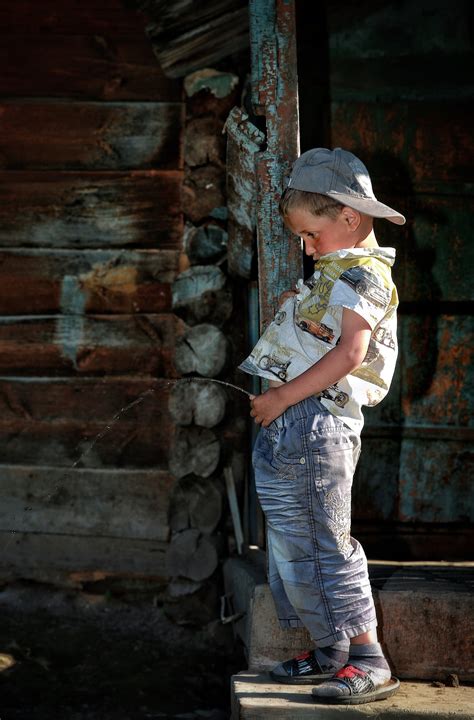 Pissing Boy... by Roman Mordashev - Photo 43286172 / 500px