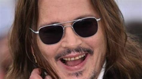 Johnny Depp’s ‘rotting’ teeth makeover: New pearly whites shine in video; fans impressed ...