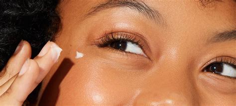 How to Apply Eye Cream the Correct Way - L’Oréal Paris