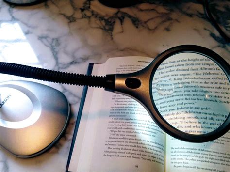 Reading Magnifier - Keep Reading With Macular Degeneration