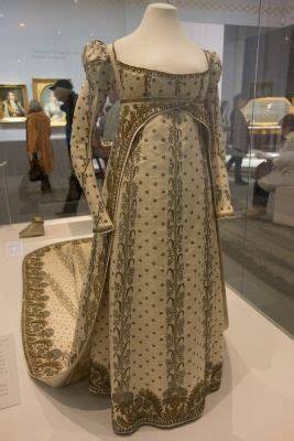 Gown and Fabric Design: Joséphine Bonaparte at Musée du Luxembourg, Paris - Robin White ...