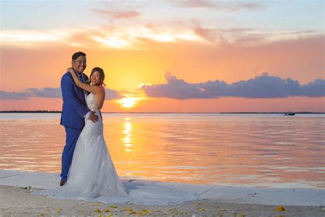Marjory & Dan's Key Largo Sunset Wedding | Wedding Bells & Seashells