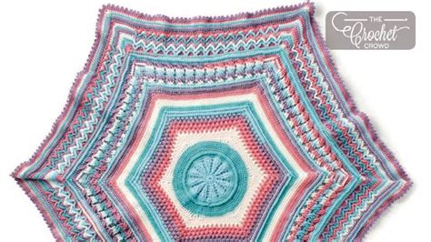 2019 - 4 Crochet Along Patterns + Tutorials | Crochet crowd, Crochet, Crochet baby jacket