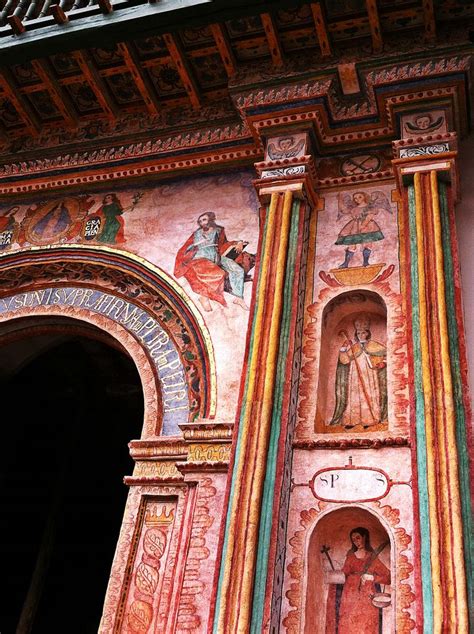 Iglesia de San Pedro de Andahuaylillas, Perú. | Colonial art, Peru, Taj mahal