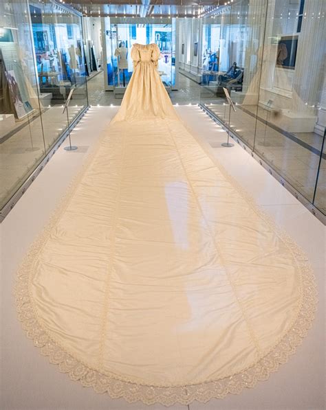 Princess Diana's Wedding Dress Now on Display at Kensington Palace Photos