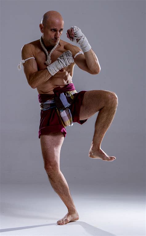 Boxing Stance, Muay Thai Classes, Muay Thai Martial Arts, Fighting ...