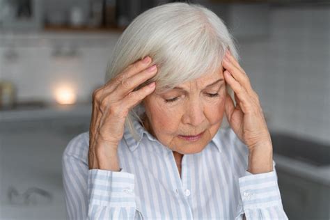 Tips to Manage Tinnitus for Seniors | Dansons Medical