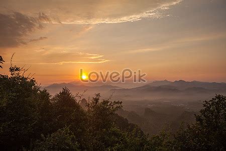 The Beautiful Scenery Of The Sunrise Mountain In Mount Danxia Picture And HD Photos | Free ...