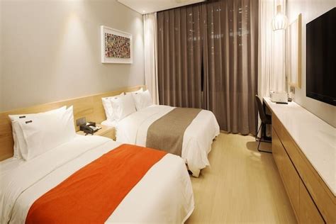 Book GLOUCESTER HOTEL CHEONGJU in Cheongju | Hotels.com