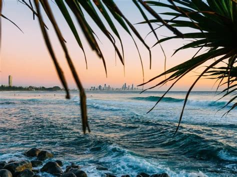 The Ultimate Guide to Surfing Burleigh Heads - Surf Atlas