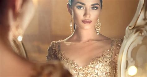 What Makeup To Wear With Gold Sequin Dress | Saubhaya Makeup
