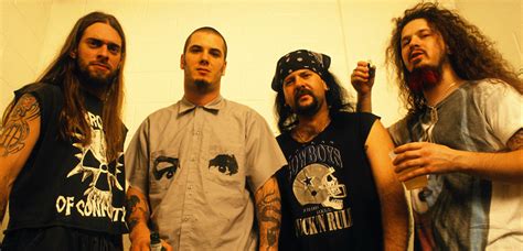 Pantera Lança Disco Ao Vivo De Show Registrado No Dynamo Open Air 1998 ...