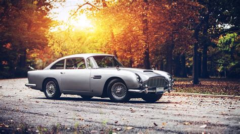 Download Vehicle Aston Martin DB5 4k Ultra HD Wallpaper