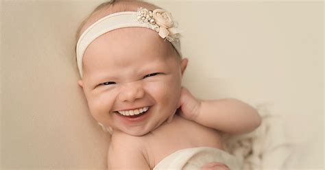 Nurse-Turned-Photographer Adds Smiles On Professional Baby Photos And It’s Hysterical (16 Pics ...