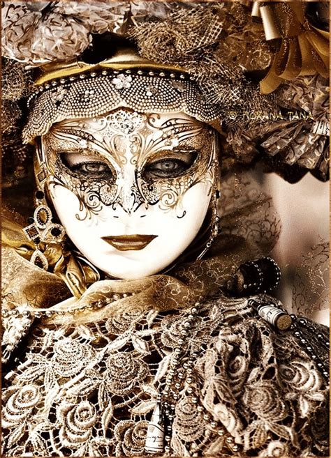 ⊰ © вƴ Ʀσxʌиʌ Ƭʌиʌ ⊱•╮ | Carnaval de veneza, Carnaval, Máscara veneziana