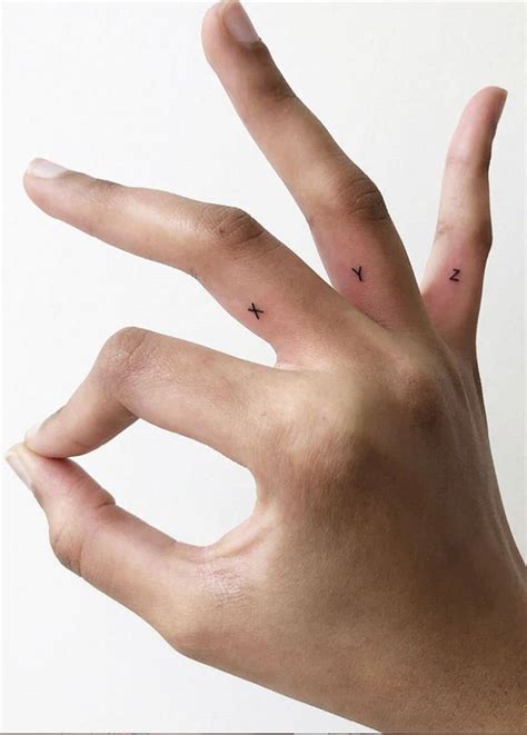 45 Meaningful Tiny Finger Tattoo Ideas Every Woman Eager To Paint! - Page 4 of 45 - Fashionsum