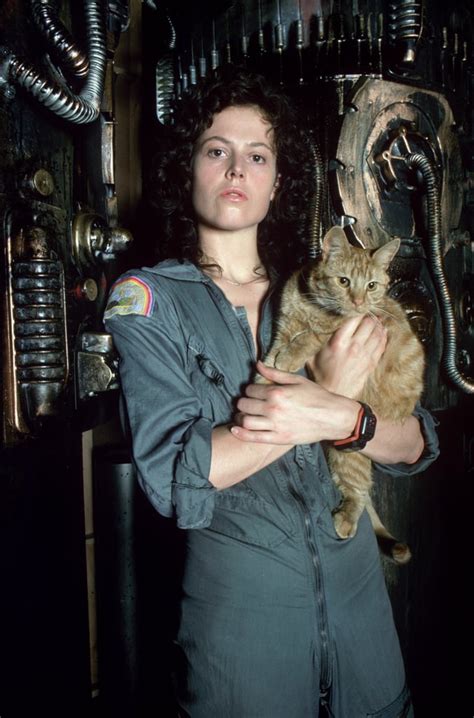 Ellen Ripley From "Alien" | 50 Best Horror Movie Costumes For Halloween | POPSUGAR Entertainment ...