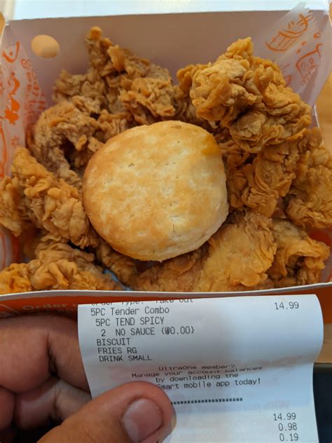 Ordered a 5 piece tenders. Got 9 pieces. Thanks I guess : r/Popeyes