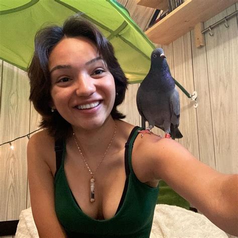pigeon selfie | flatwavelength | Pigeon, Animals, Selfie