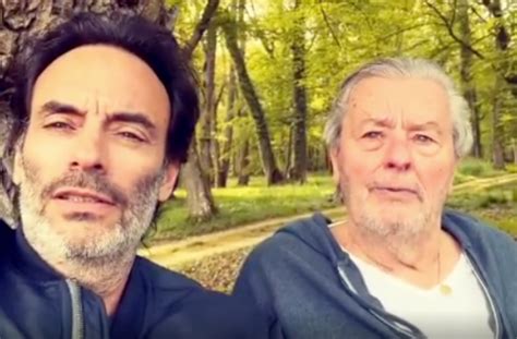 Anthony et Alain Delon partagent un joli moment père-fils. Les internautes sont conquis (VIDEO)