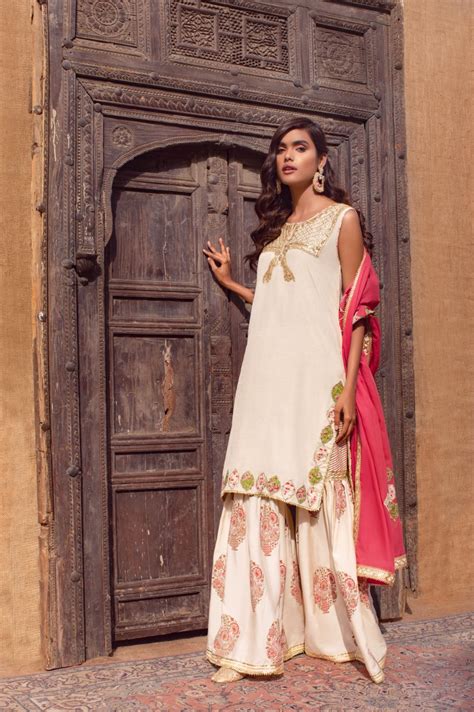 Pakistani Clothing Brands - Shehrnaz - Pakistani Designer Clothes