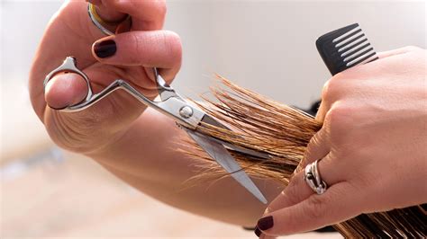 How to Cut Your Own Hair at Home When You Can't Go to a Salon — Expert Tips - Fyne Fettle