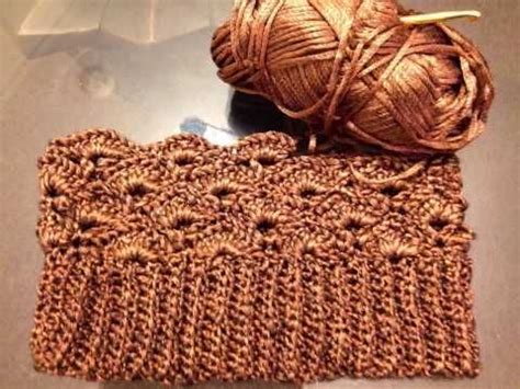 Crotchet hat and scarf- Patons Metallic Gold | Crochet accessories, Metallic yarn, Knit crochet
