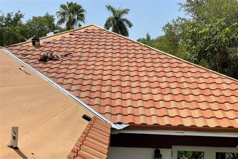 Why You Should Consider a Metal Tile Roof in Florida