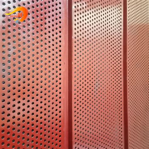 China Customize Aluminum perforated metal mesh fence factory and suppliers | Dongjie