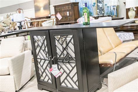 Luxury Furniture, Home Furniture, Accent Pieces, Perfect Place, Entryway Tables, Cabinet ...