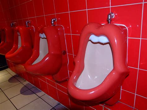 File:Urinal mouth.jpg - Wikimedia Commons