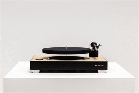 The world's first levitating turntable | #vinyloftheday Store Best Vinyl Record Player, Record ...
