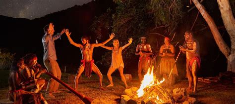 Tjapukai Aboriginal Dance Show & Buffet Dinner - Tours & Attractions ...