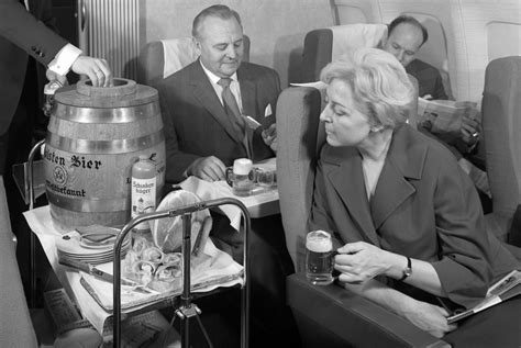 Csapolt sör a Lufthansa hagyományőrző járatain! - BUD flyer