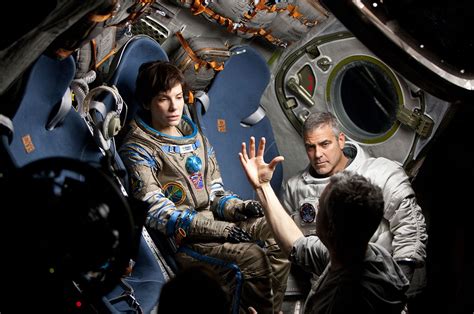 Making 'Gravity': How Filmmaker Alfonso Cuarón Created 'Weightlessness ...