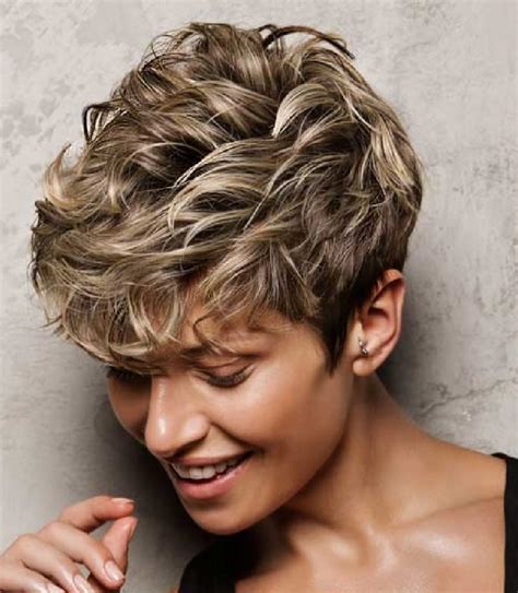 Curly Pixie Haircuts 2021-2022 : Latest Short Hairstyles for Women ...