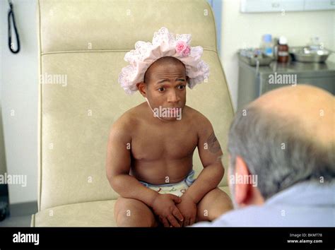 Little man 2006 marlon wayans hi-res stock photography and images - Alamy