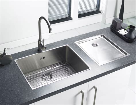 Astracast Onyx 4054 Large Bowl Stainless Steel Flush Inset Sink | Large kitchen sinks, Stainless ...