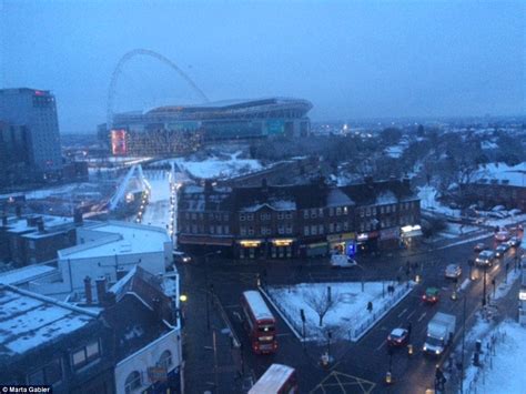 Amazing aerial pictures show blanket of snow covering the UK | Wembley ...